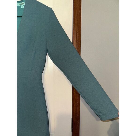 NWT Karlie Teal Long Sleeve Midi Dress With Deep V-Neck  Size Small - Picture 7 of 14